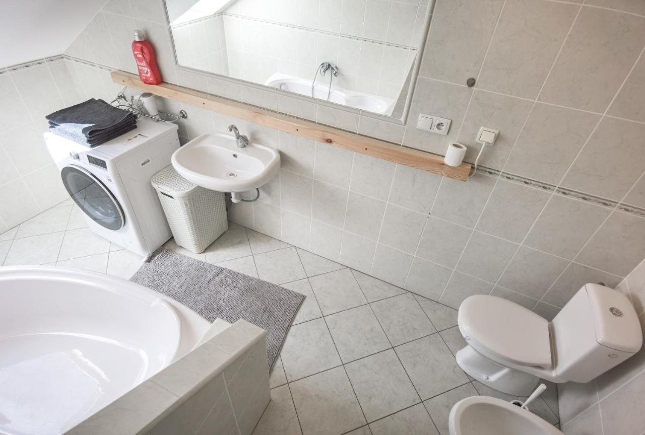 Duzy Apartament Duszniki-Zdroj ดุสนิกิ สดรอย ภายนอก รูปภาพ
